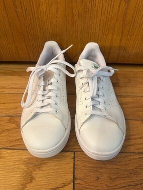 Adidas Women’s Advantage White Leather Sneakers Size 9 1/2